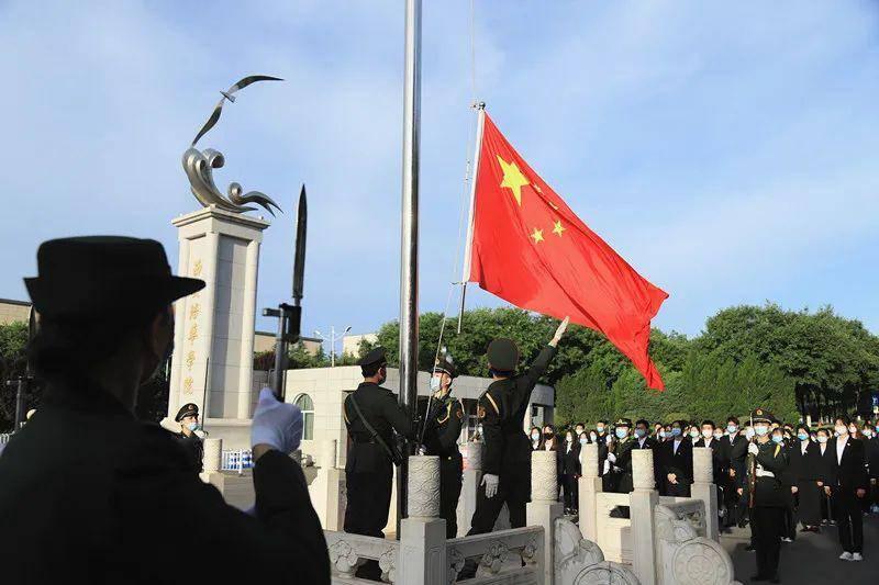 “万家迎金龙 丹青蕴泉城” 书法惠民公益活动在邢台建行启动